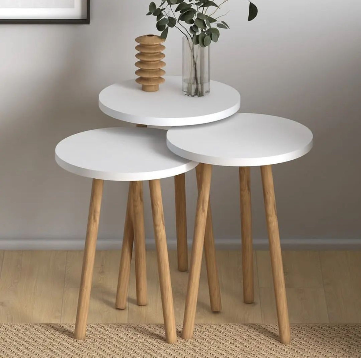 Tables gigognes scandinaves