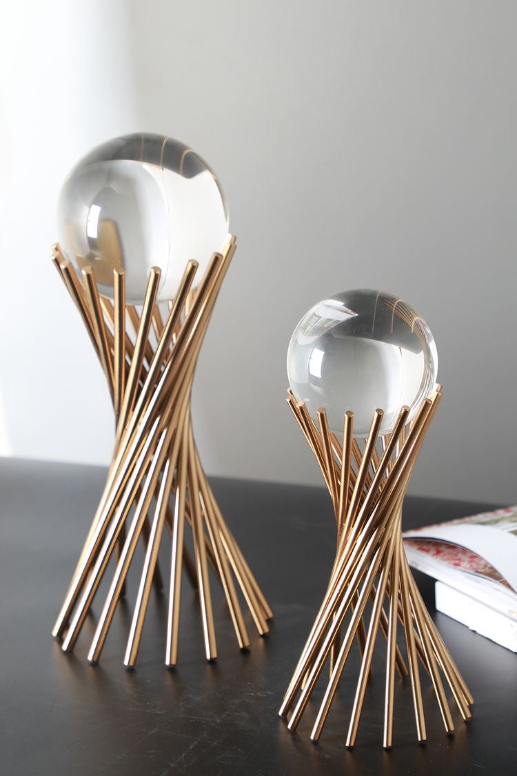 Support et boule de crystal décoratif