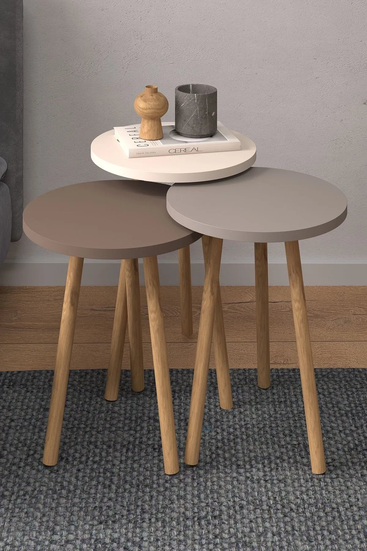 Tables gigognes scandinaves