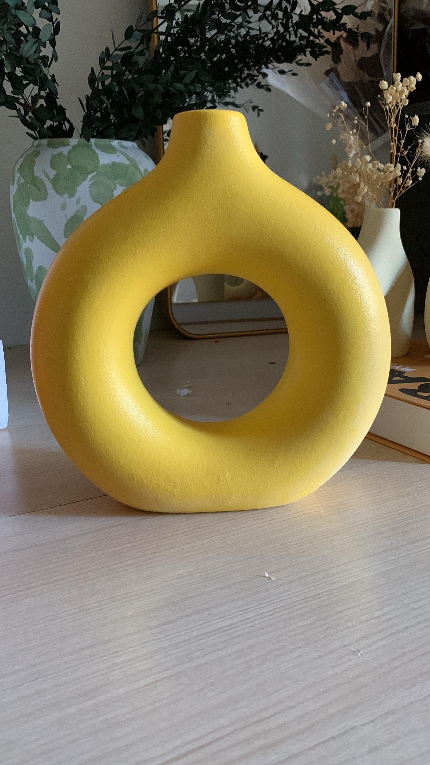 Vase donut coloré