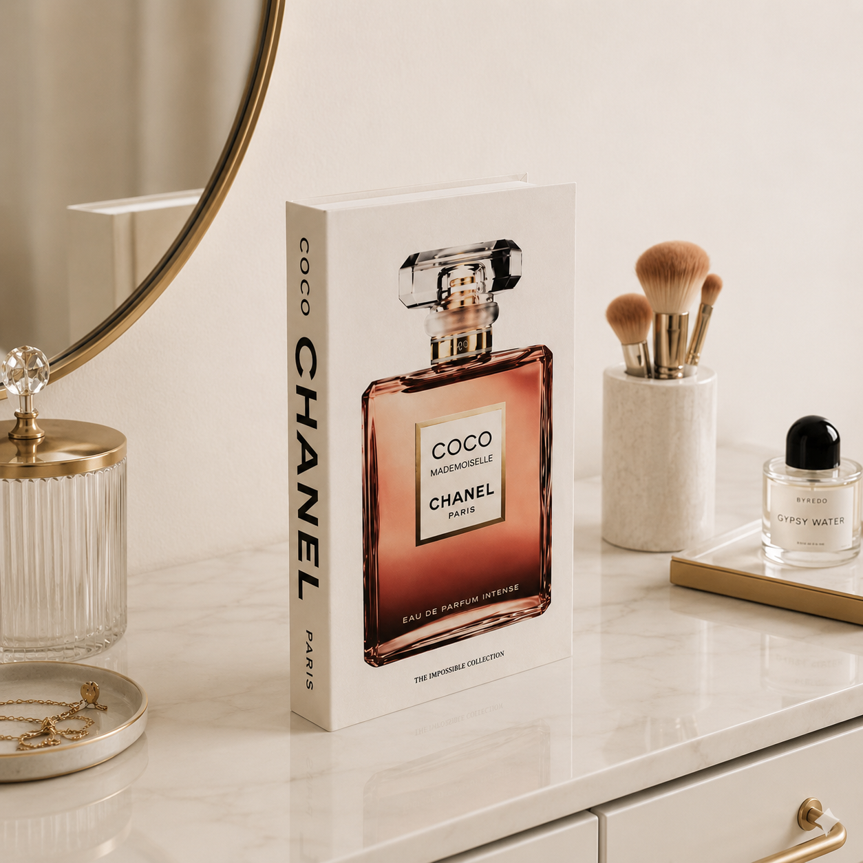 Livre décoratif