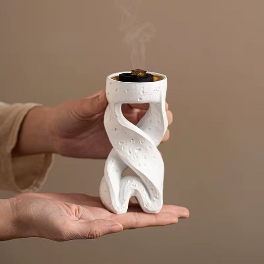 Brûleur d’encens torsadé