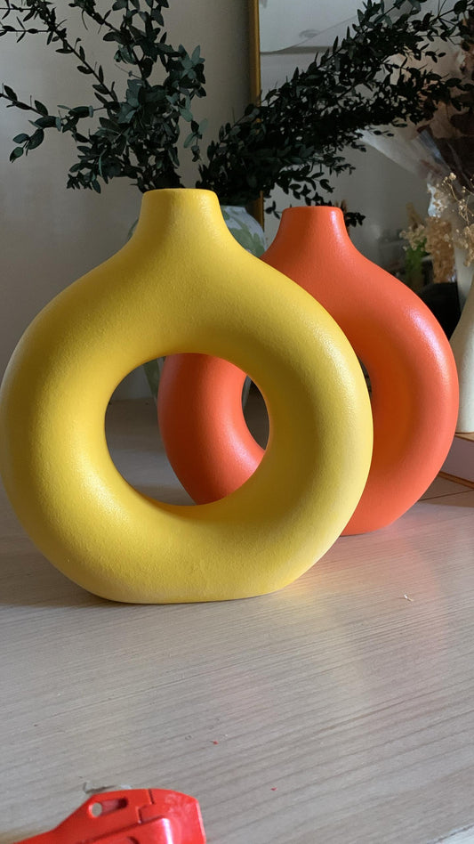 Vase donut coloré