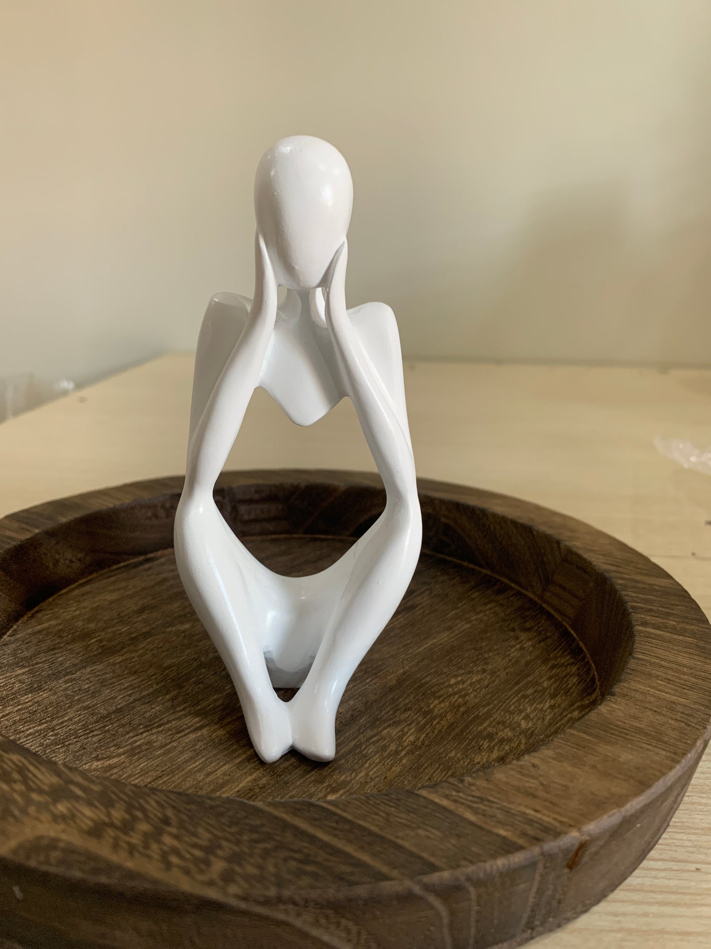 Figurines penseurs