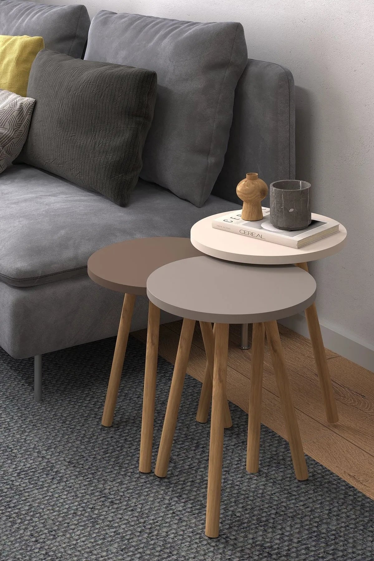 Tables gigognes scandinaves