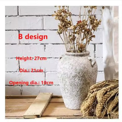 Vase en poterie wabi-sabi