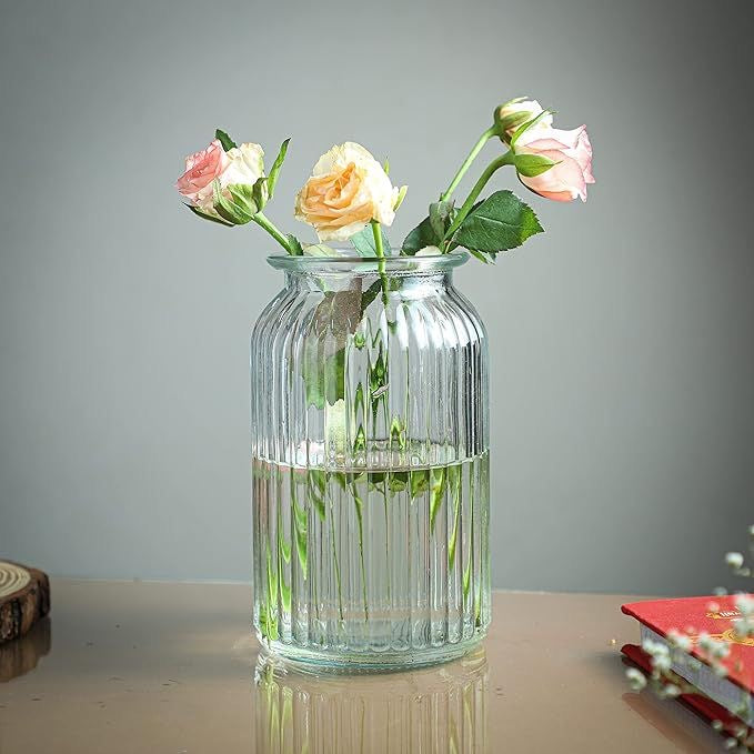 Vase en verre strié