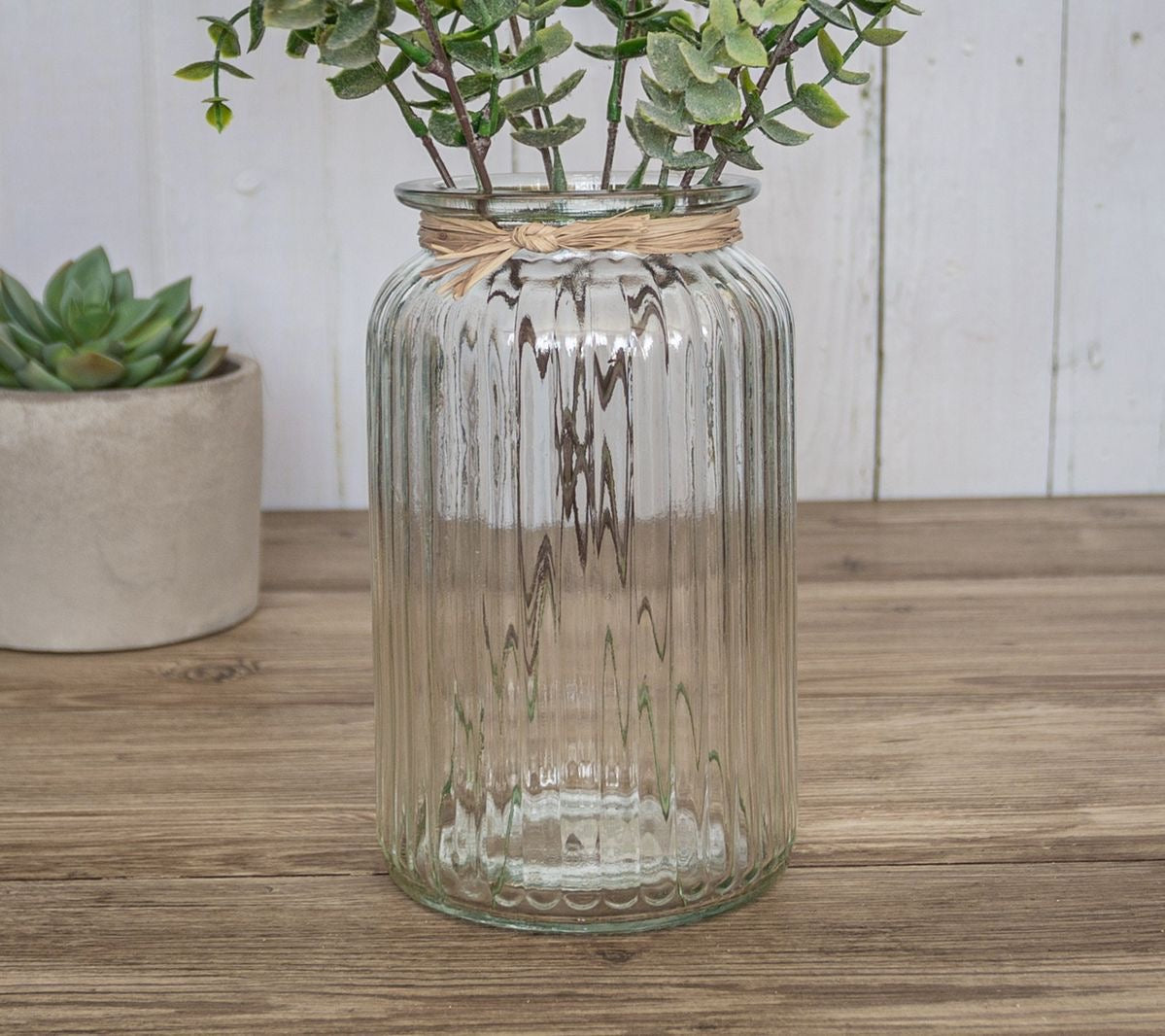 Vase en verre strié