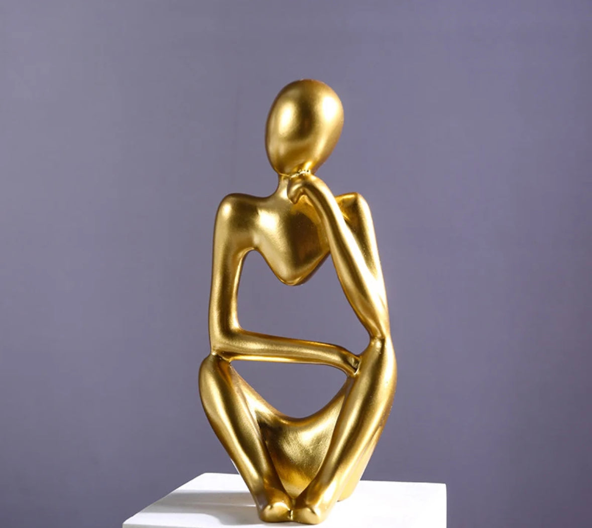 Figurines penseurs