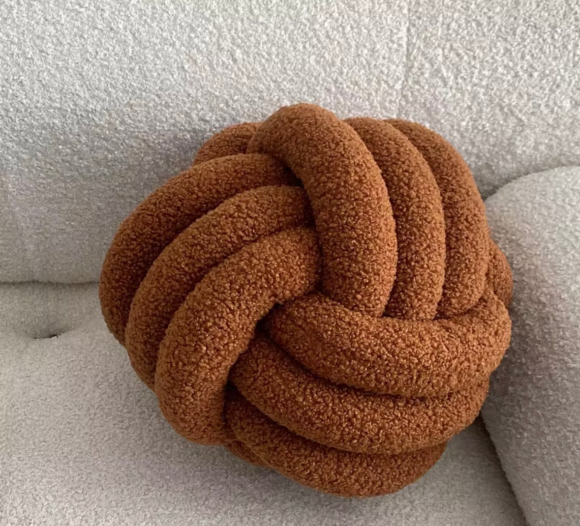 Coussin Noué Laine Bouclée