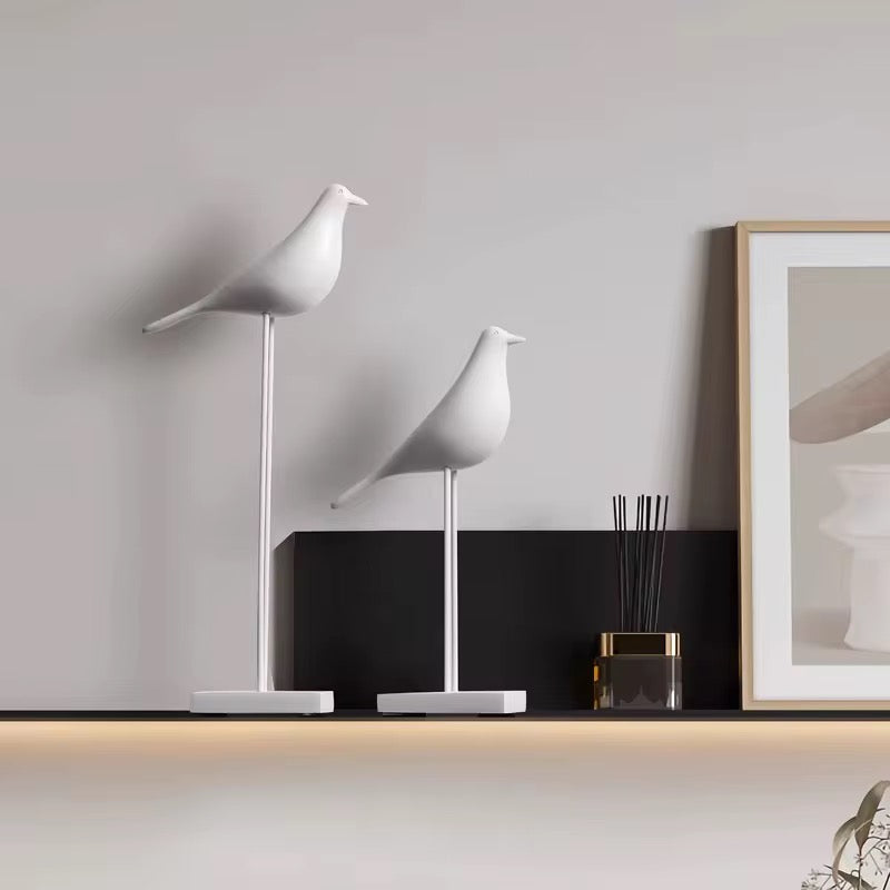 Oiseau sur socle - design minimaliste