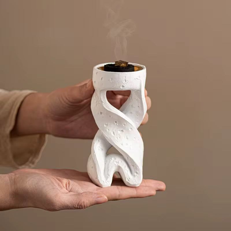 Brûleur d’encens torsadé