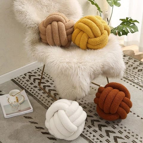 Coussin Noué Laine Bouclée
