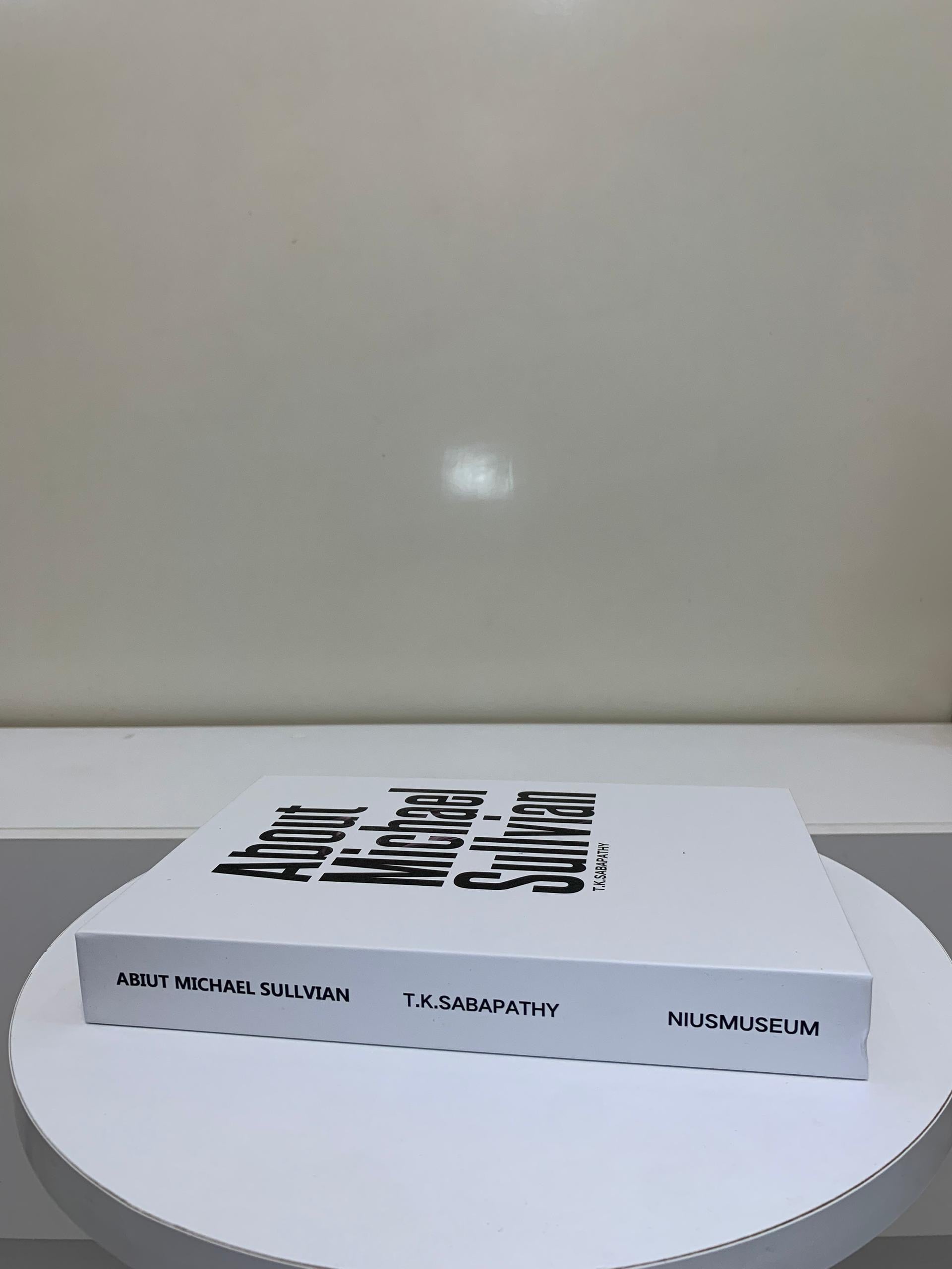 Livre décoratif
