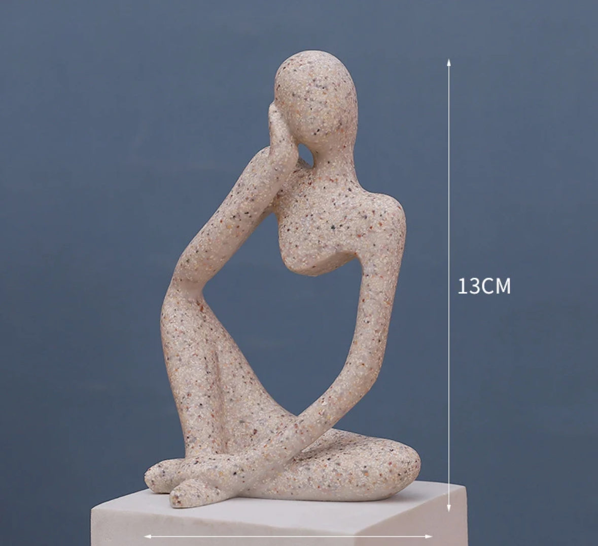 Figurines penseurs