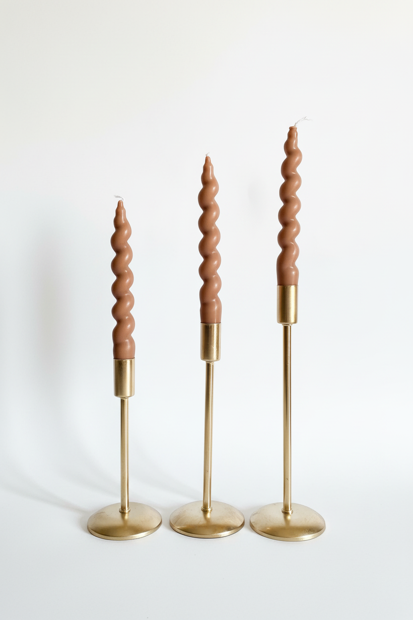 Bougeoirs dorés sur pieds artisanaux — Lot de 3 tailles Chandeliers