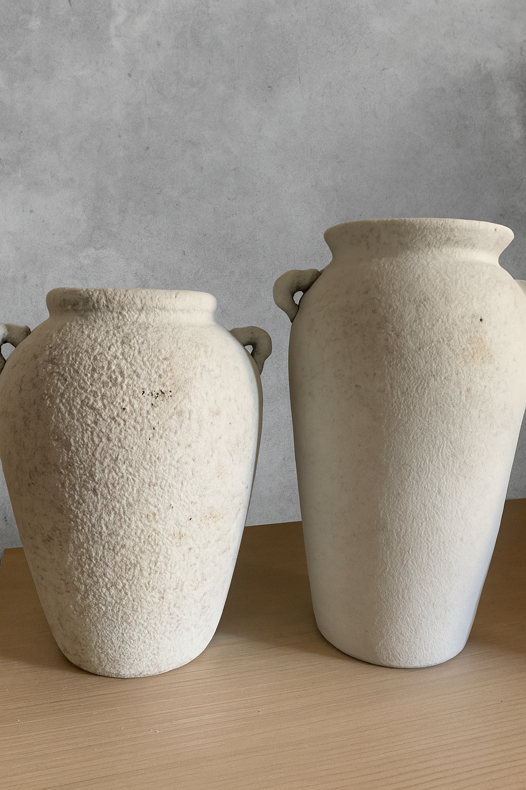 Vase en poterie wabi-sabi